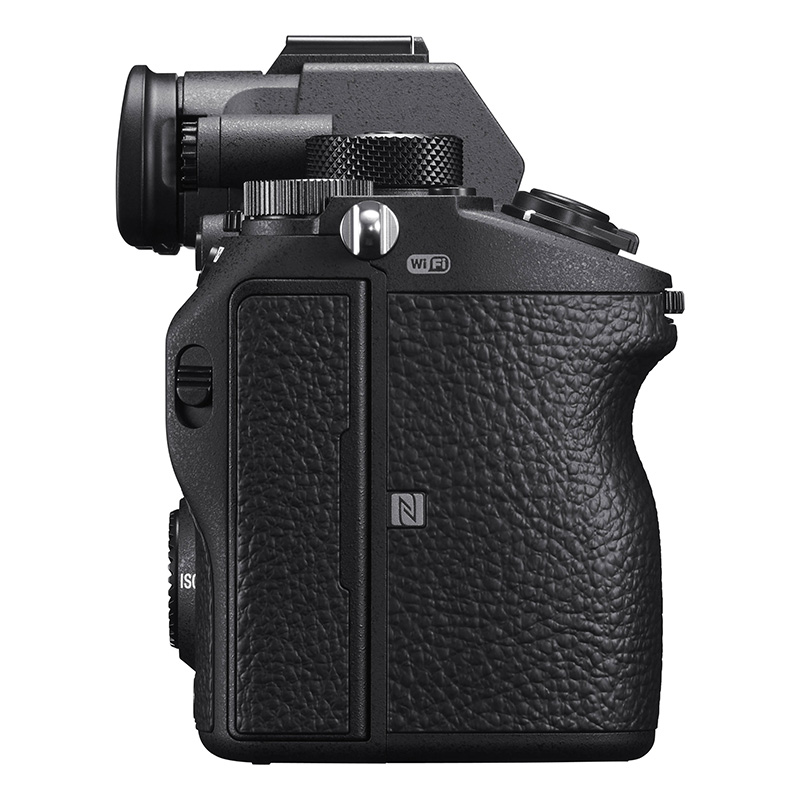 isocam-Sony-a7R-III-Mirrorless-Camera-3